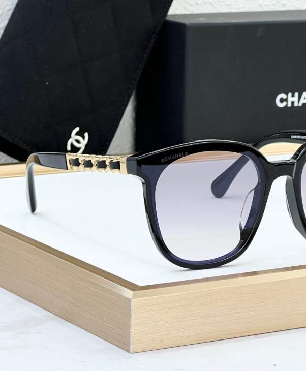 Picture of Chrome Hearts Sunglasses _SKUfw66635038fw